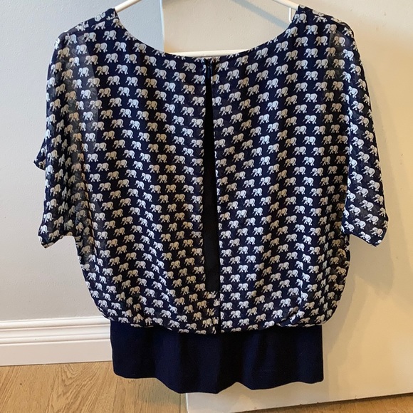 Cabi elephant blouse - Picture 4 of 4
